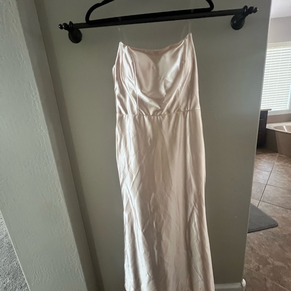 Elegant Cream Strapless Dress